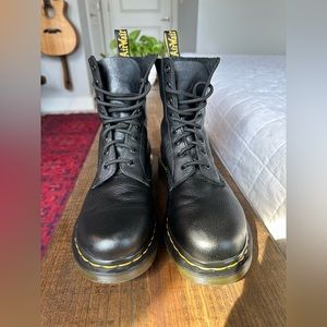 1460 WOMEN'S PASCAL VIRGINIA LEATHER BOOTS